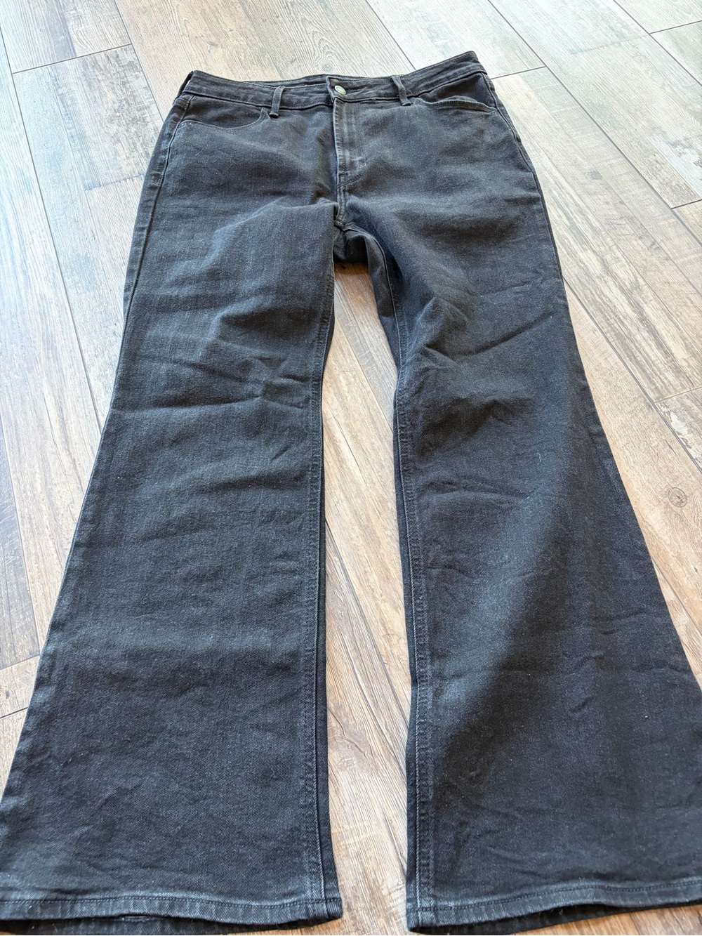 Women’s Old Navy Black High-Rise WOW Flare Jeans